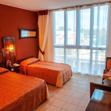 Le Grand Hotel Diego Antsiranana エクステリア 写真