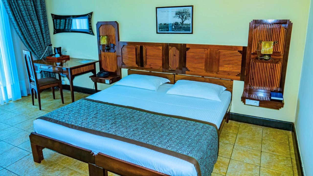 Le Grand Hotel Diego Antsiranana エクステリア 写真
