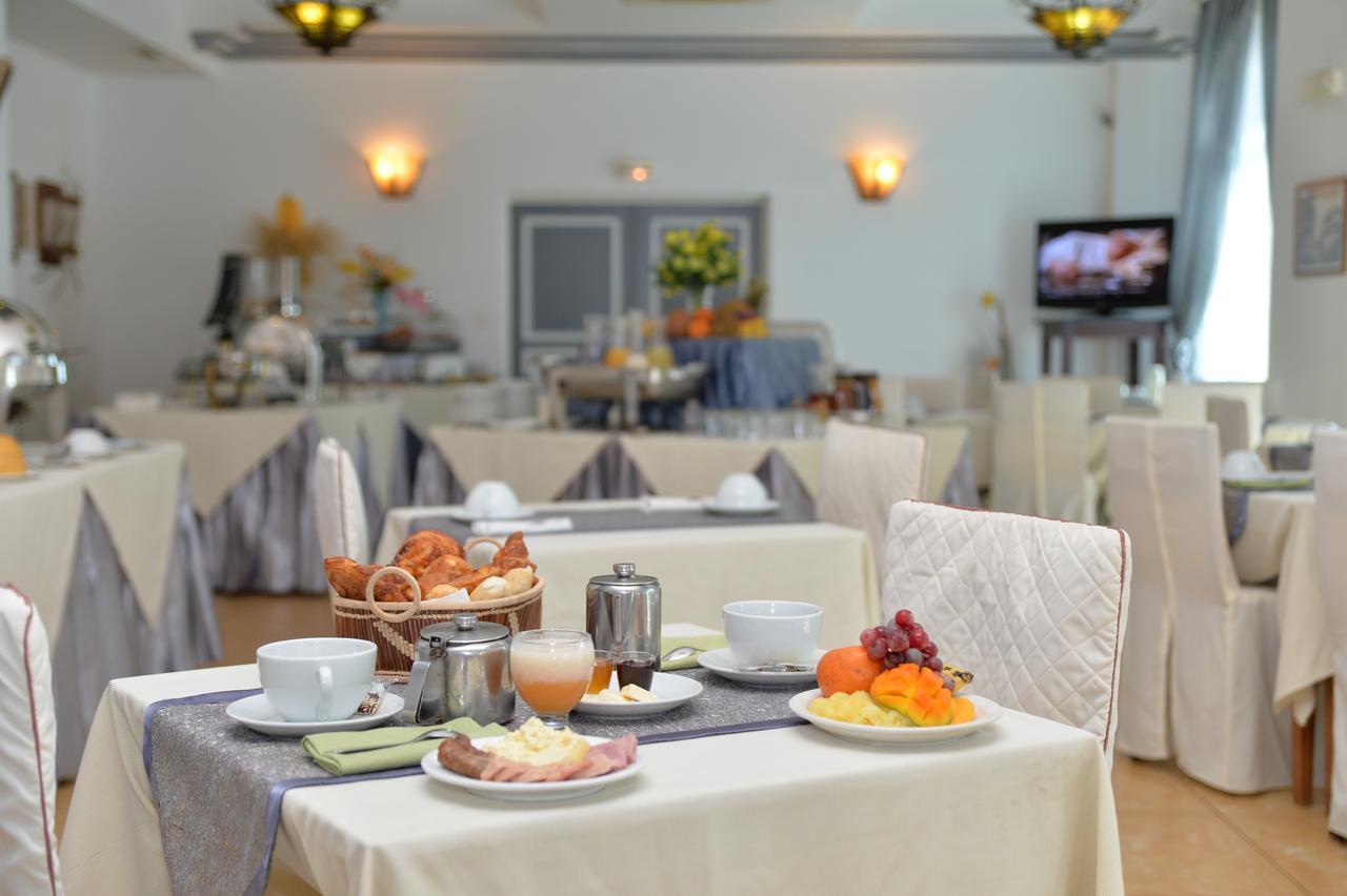 Le Grand Hotel Diego Antsiranana エクステリア 写真