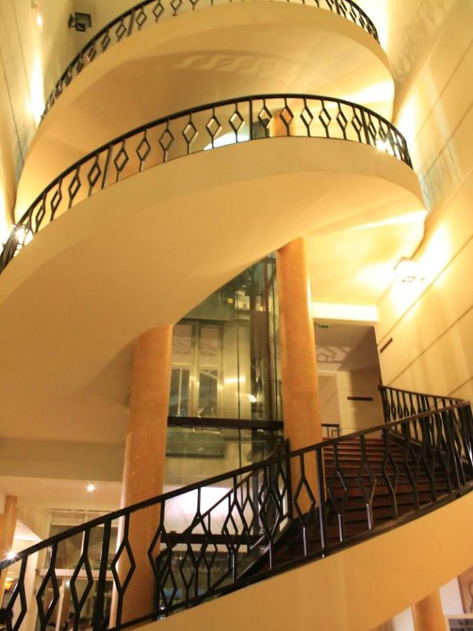 Le Grand Hotel Diego Antsiranana エクステリア 写真