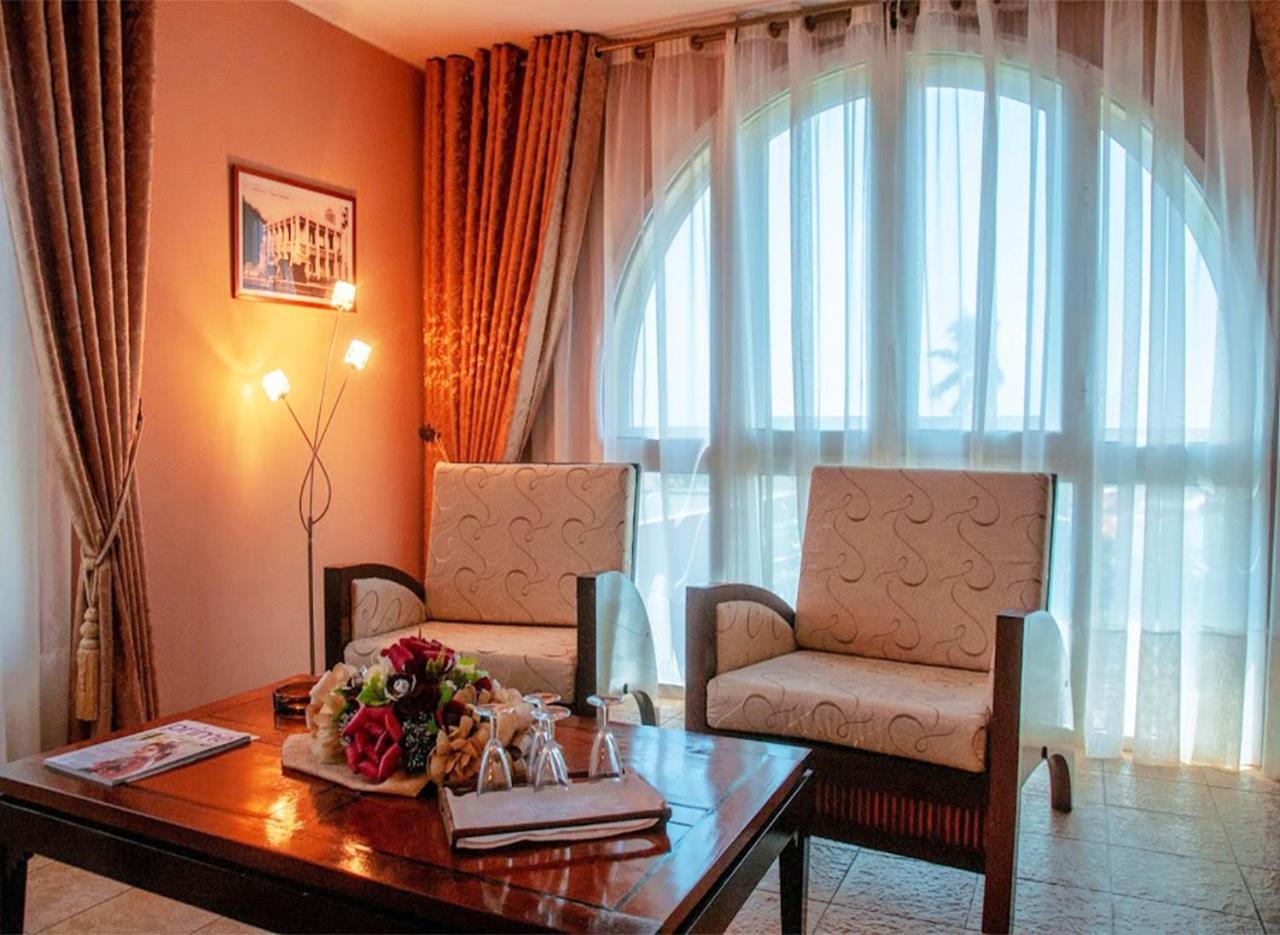 Le Grand Hotel Diego Antsiranana エクステリア 写真
