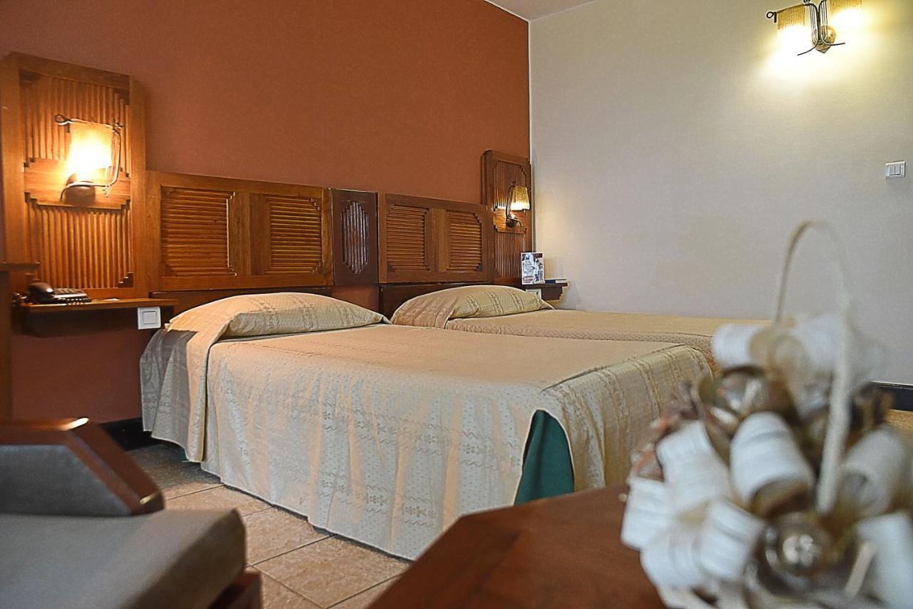 Le Grand Hotel Diego Antsiranana エクステリア 写真
